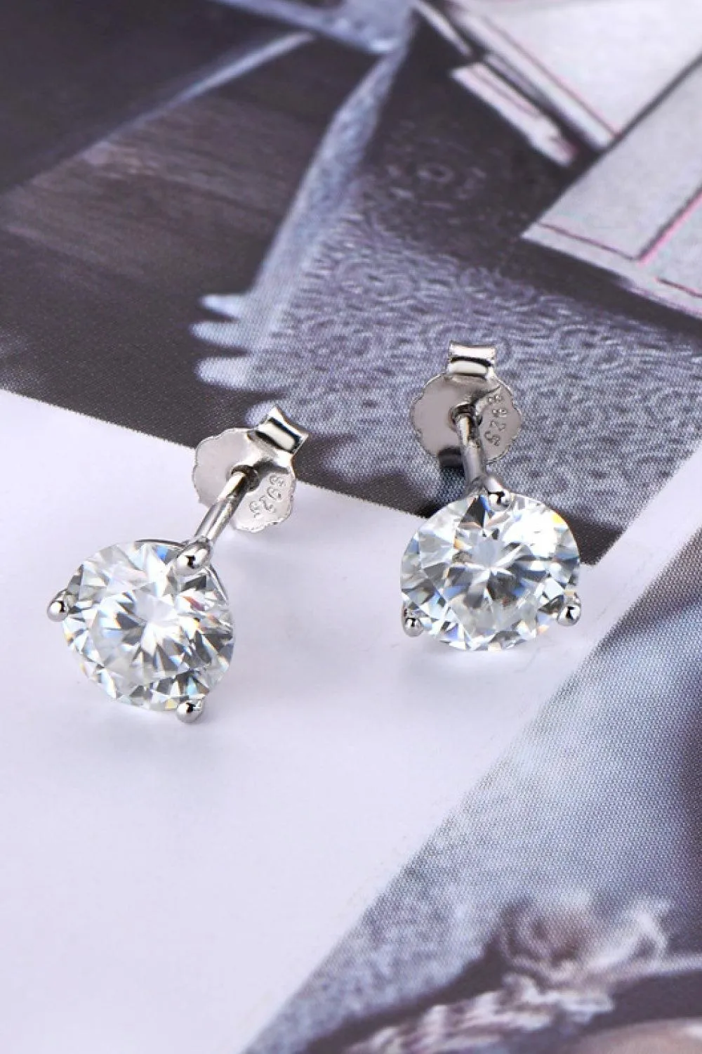2 Ct Moissanite Platinum Stud Earrings