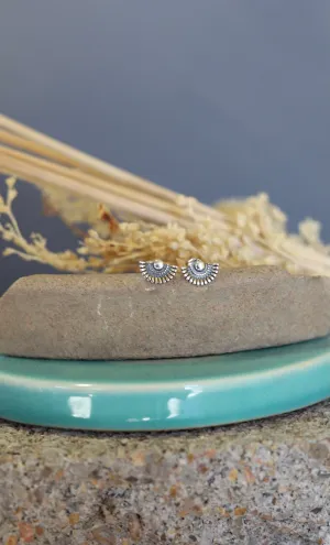 22420 SILVER FAN STUDS