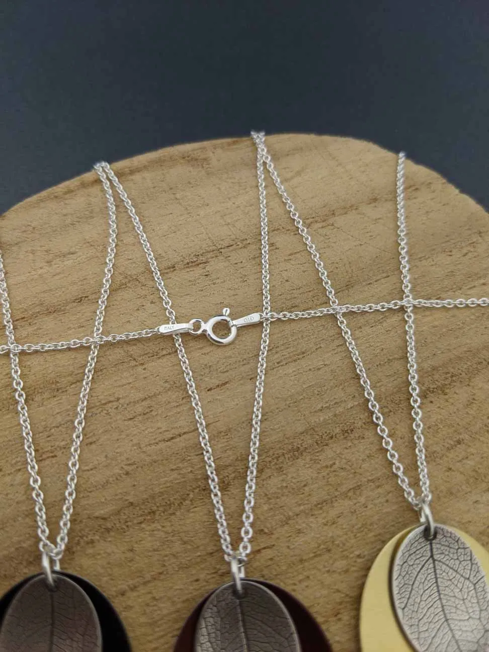 AUTUMN - small leaf necklace