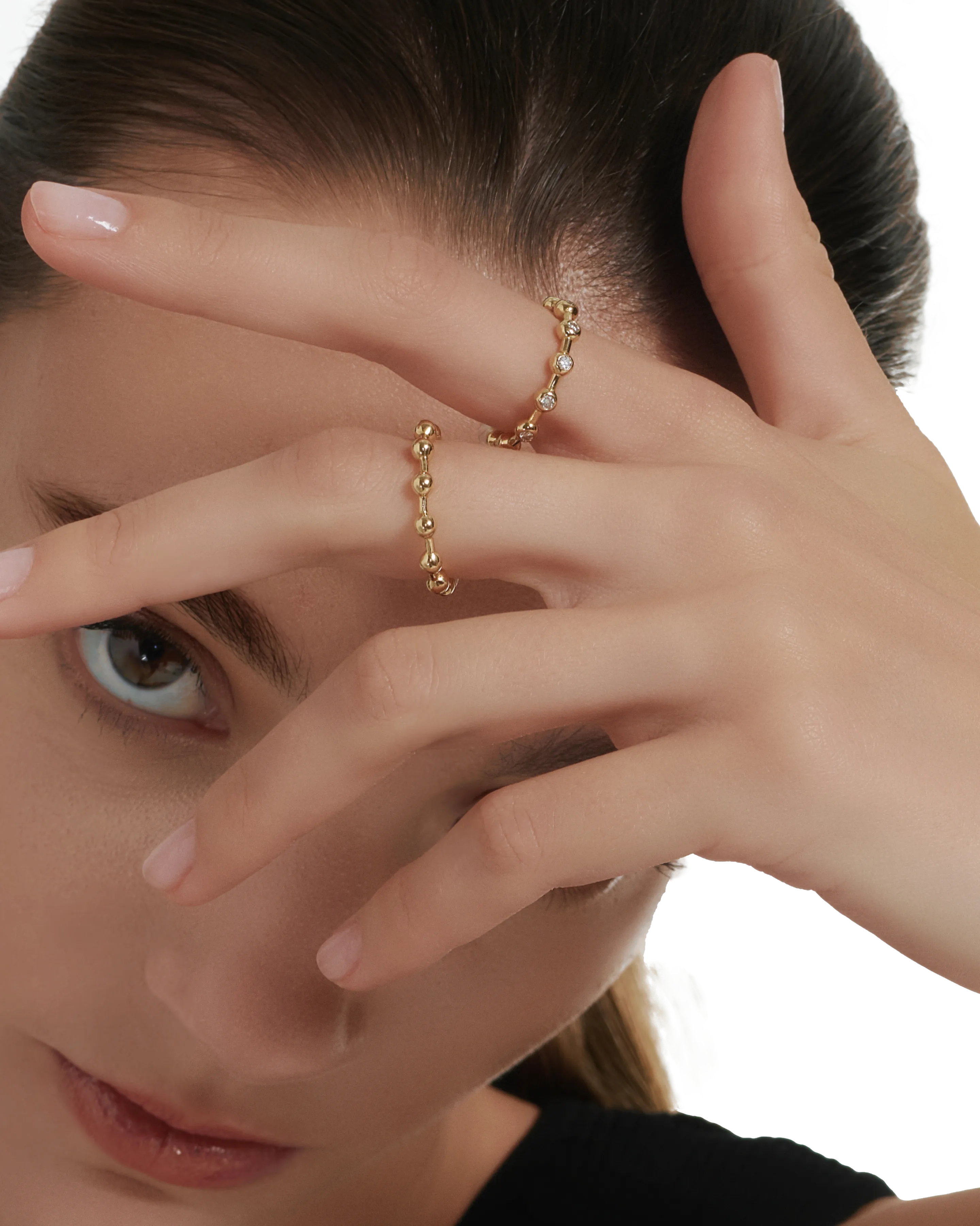Cosmic infinity ring