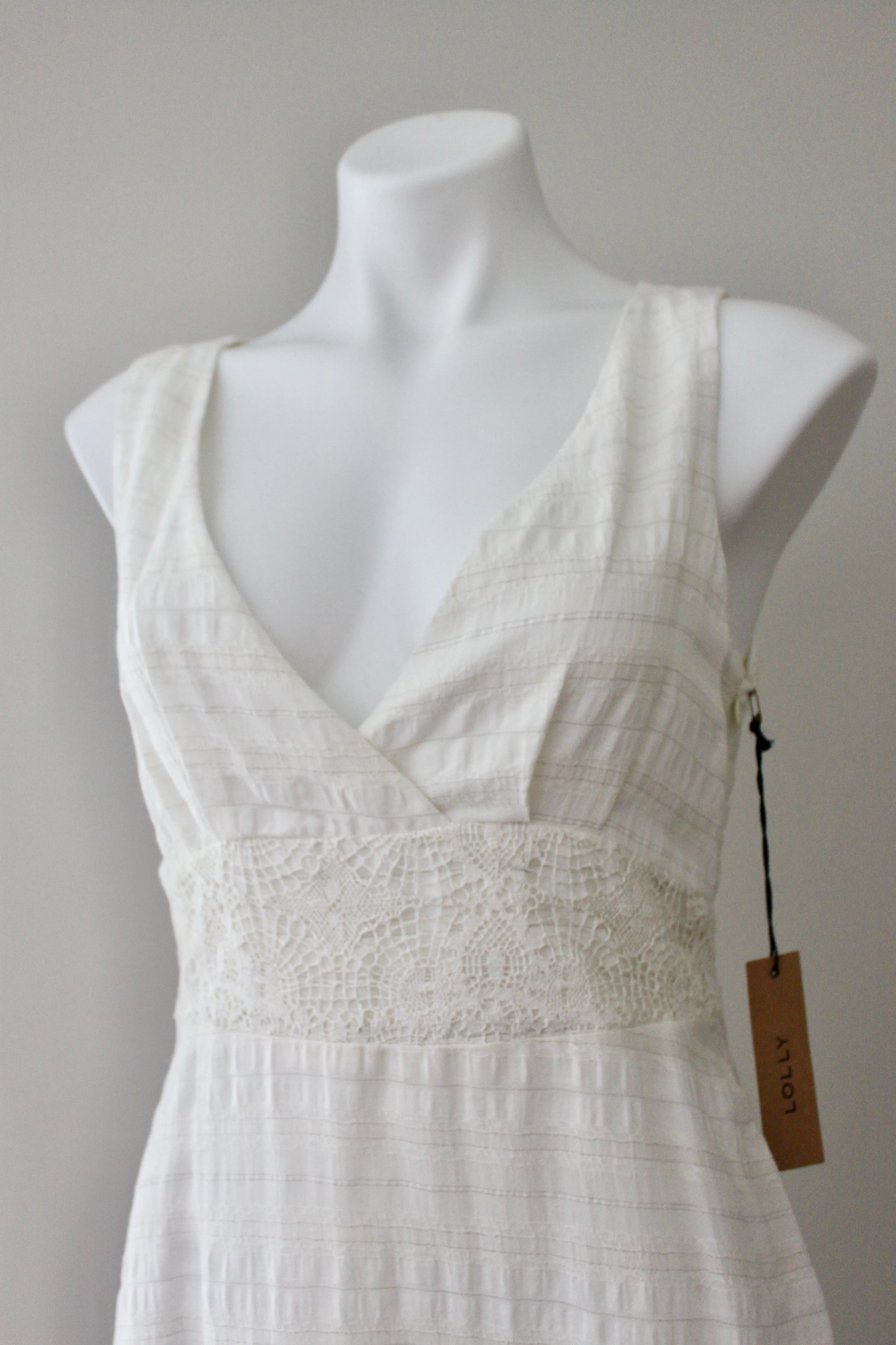 Light Summer Ivory Lace Sleeveless Linen Dress