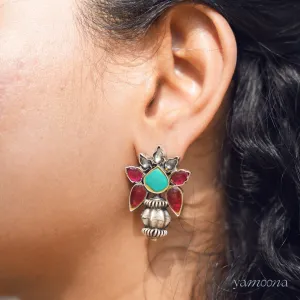 Niovi Dhriti Silver Stud Earrings