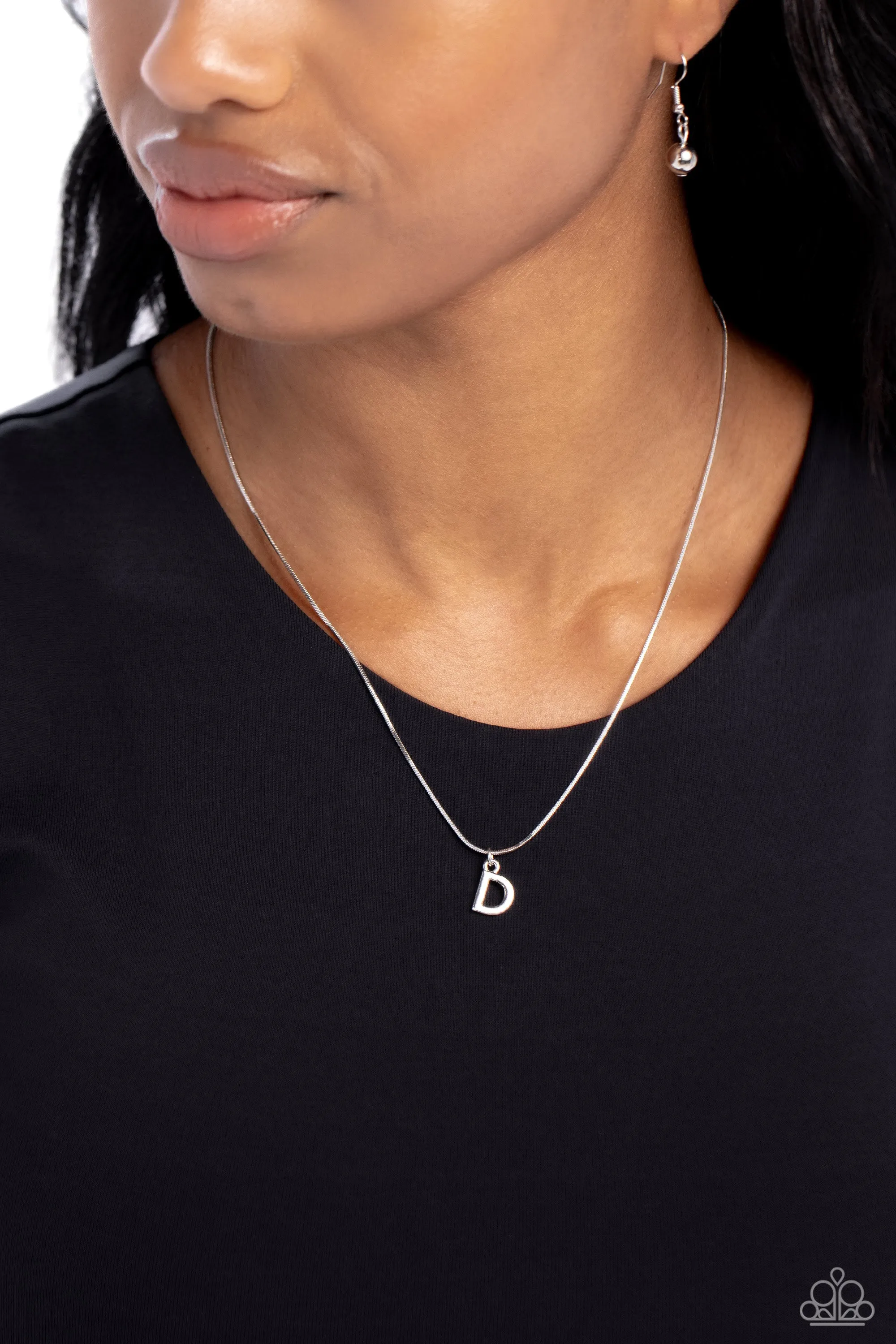 PAPARAZZI Seize the Initial - Silver - D NECKLACES
