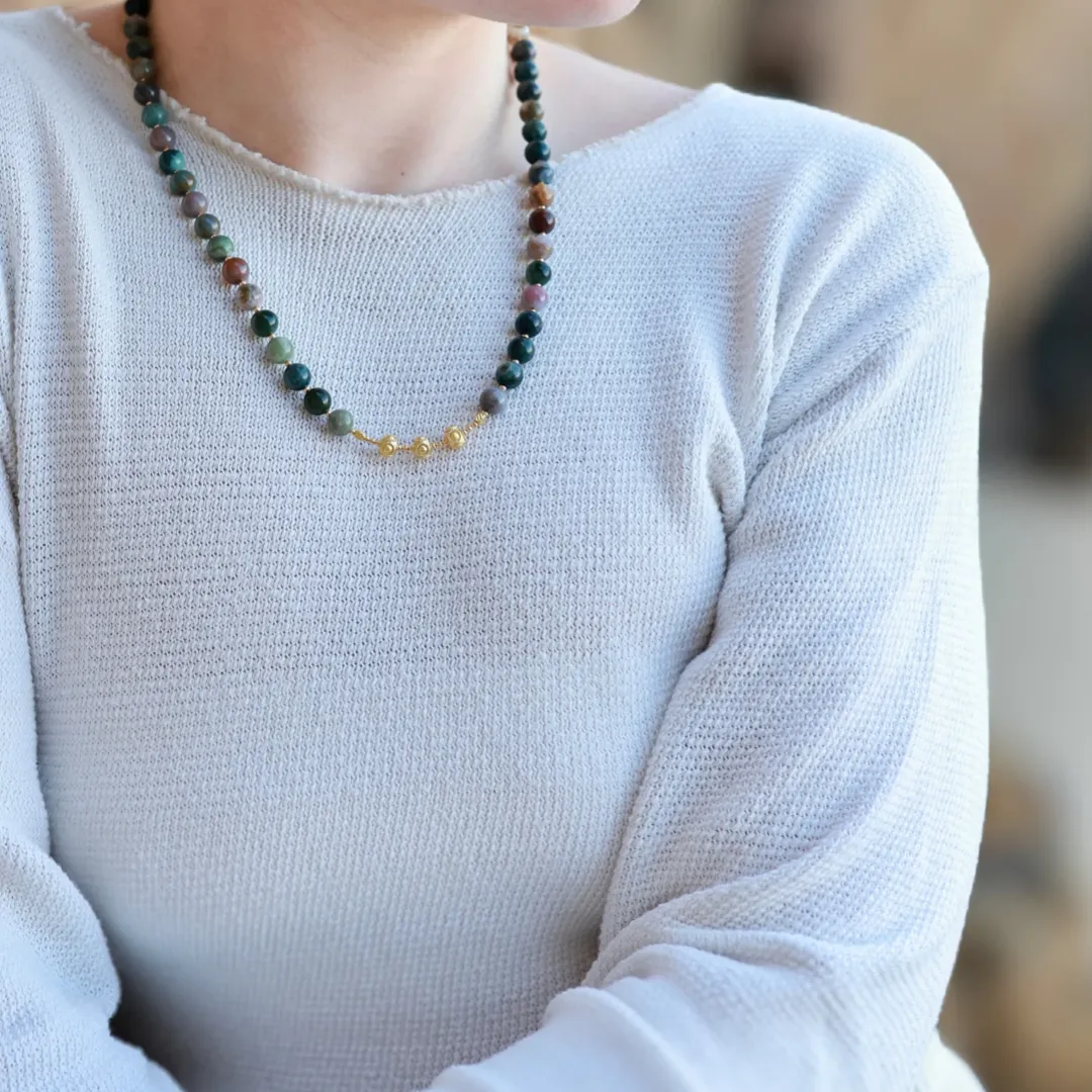SHORT Indian Agate & Gold BEADED NECKLACE