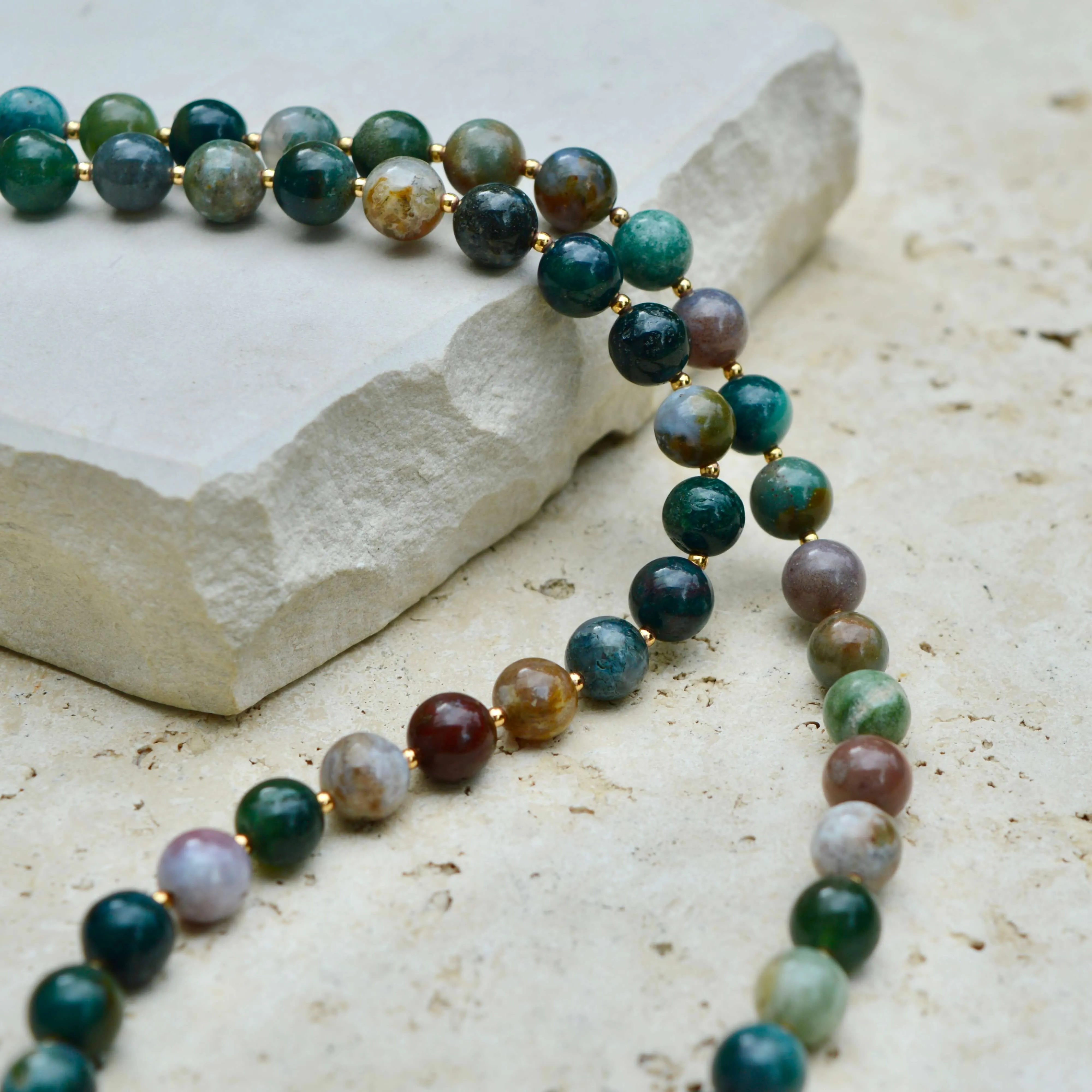 SHORT Indian Agate & Gold BEADED NECKLACE