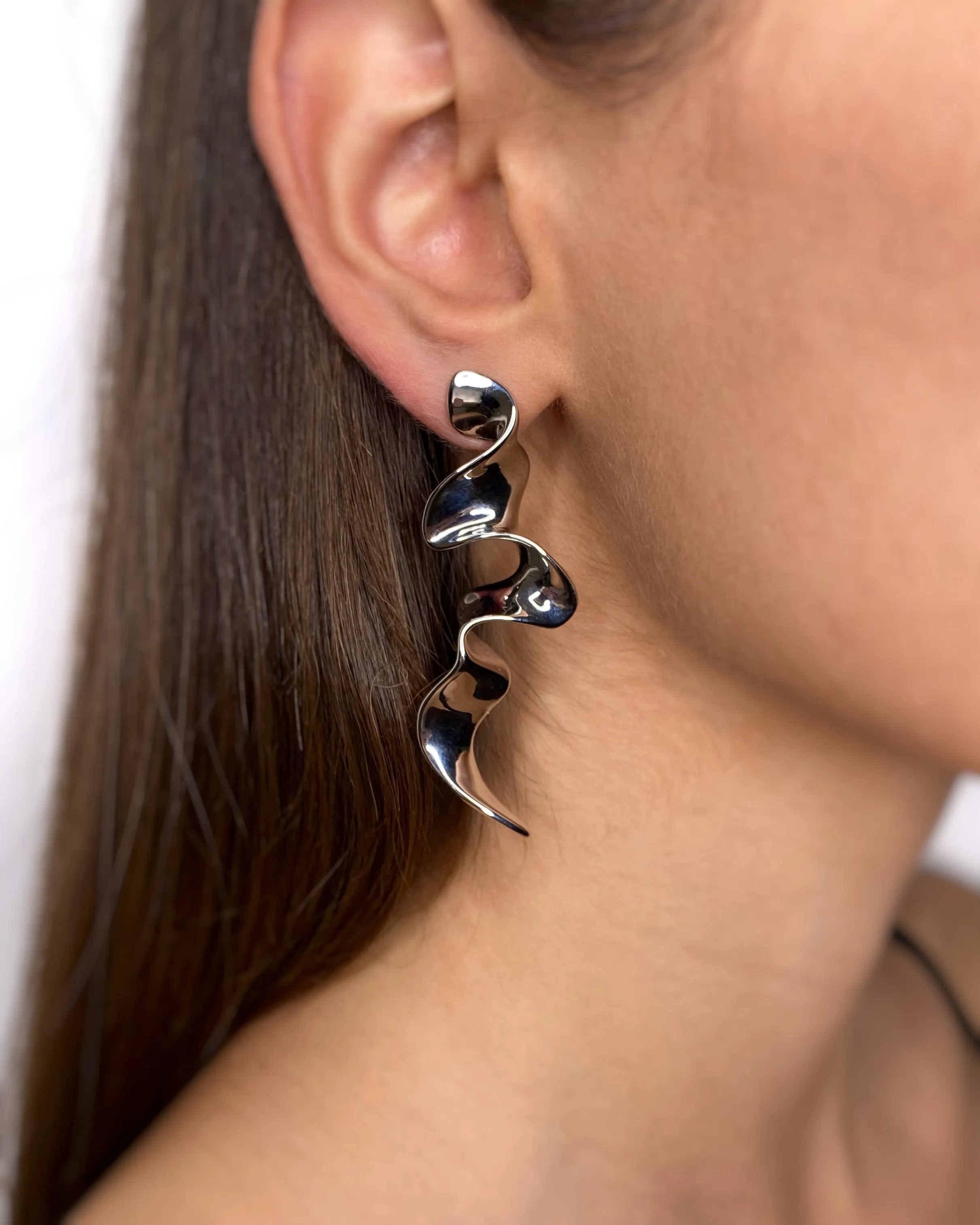 TWISTED STUD EARRINGS