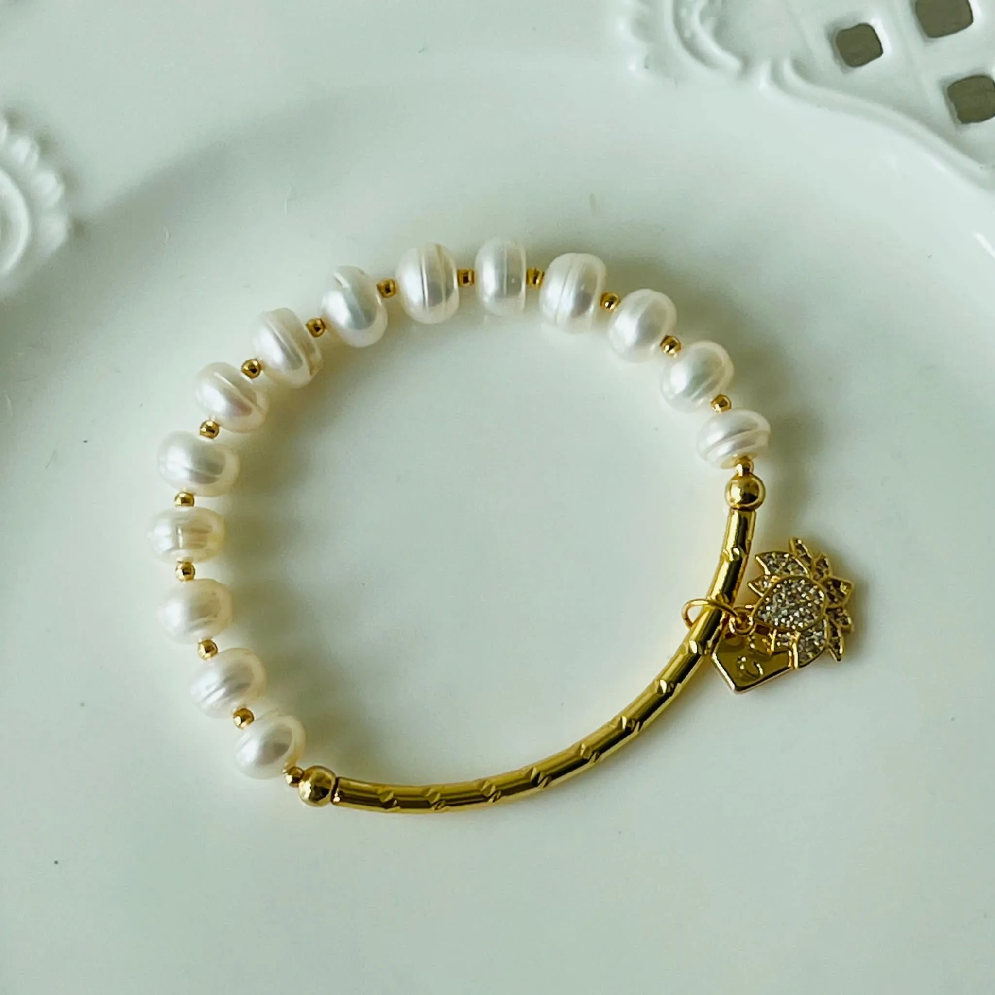 White Pearl Baby Diadem Bracelet